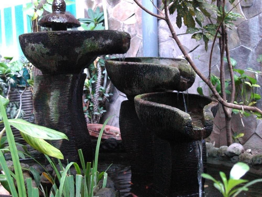 Hotel Keluarga Djagalan Raya Surabaya Exterior foto